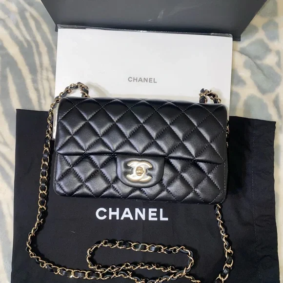 NEW CHANEL MINI CLASSIC FLAP BAG - Picture 3 of 16